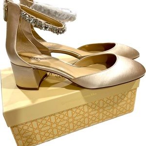 Beautiful pair of bridal shoes!!